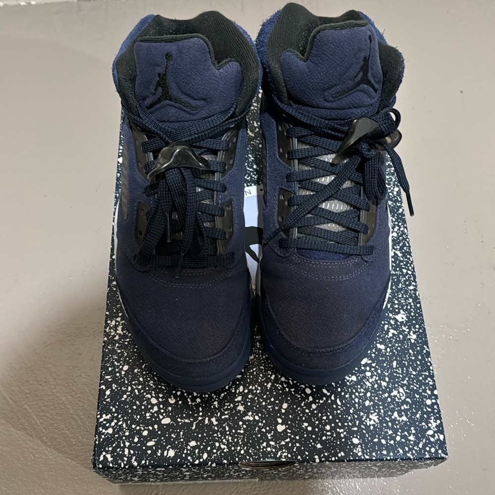 Men’s Air Jordan 5 Retro SE in Midnight navy/black. Gently worn MUST SELL